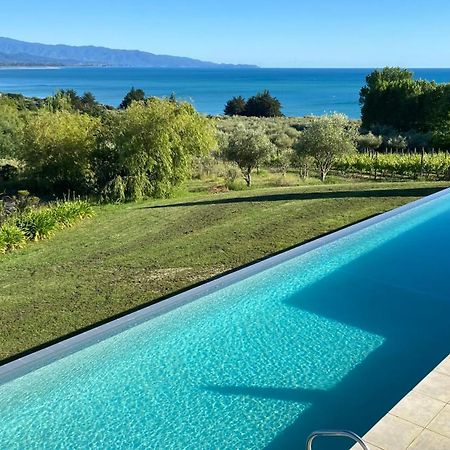 Windhover Suites Tasman エクステリア 写真