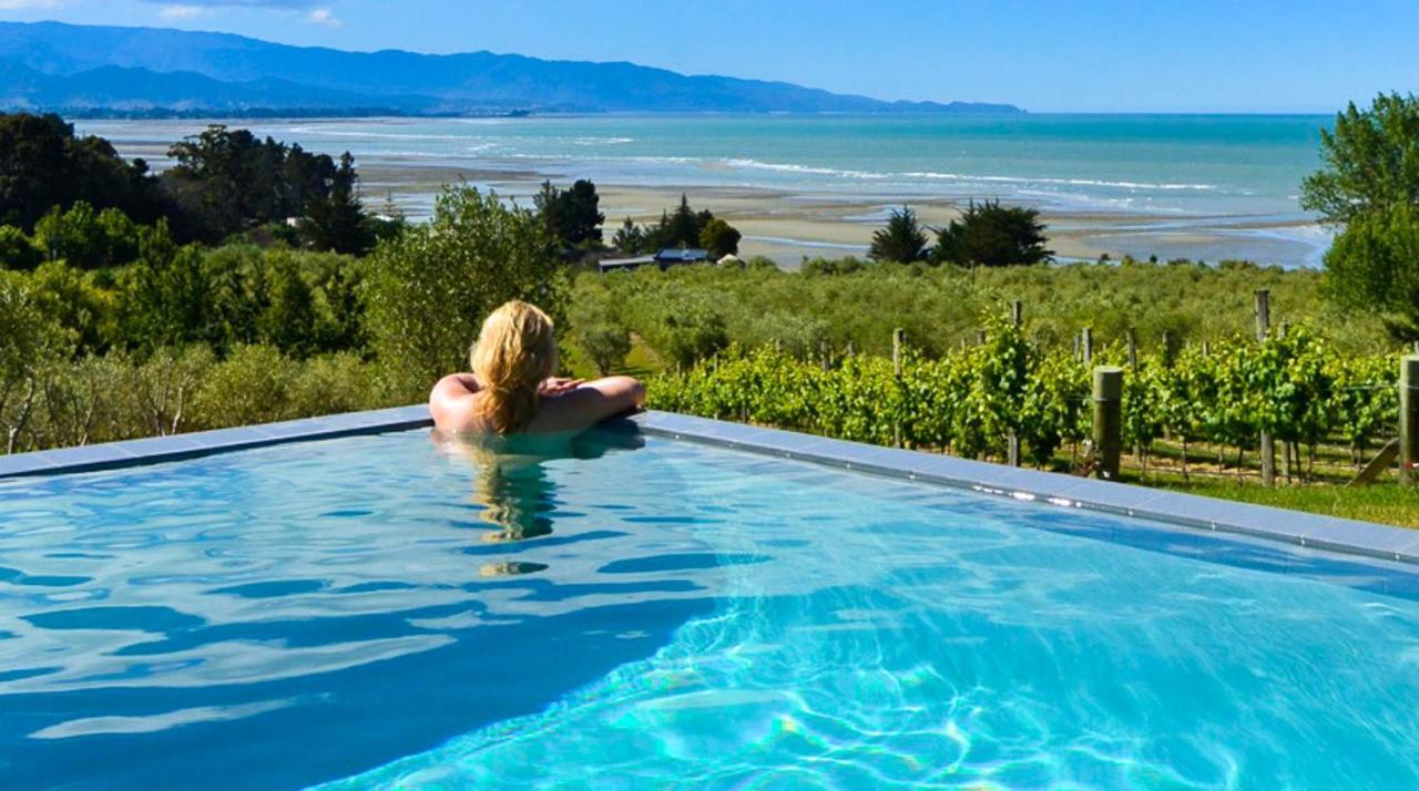 Windhover Suites Tasman エクステリア 写真