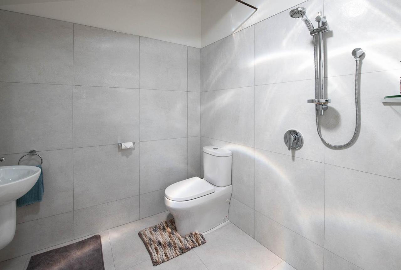 Windhover Suites Tasman エクステリア 写真
