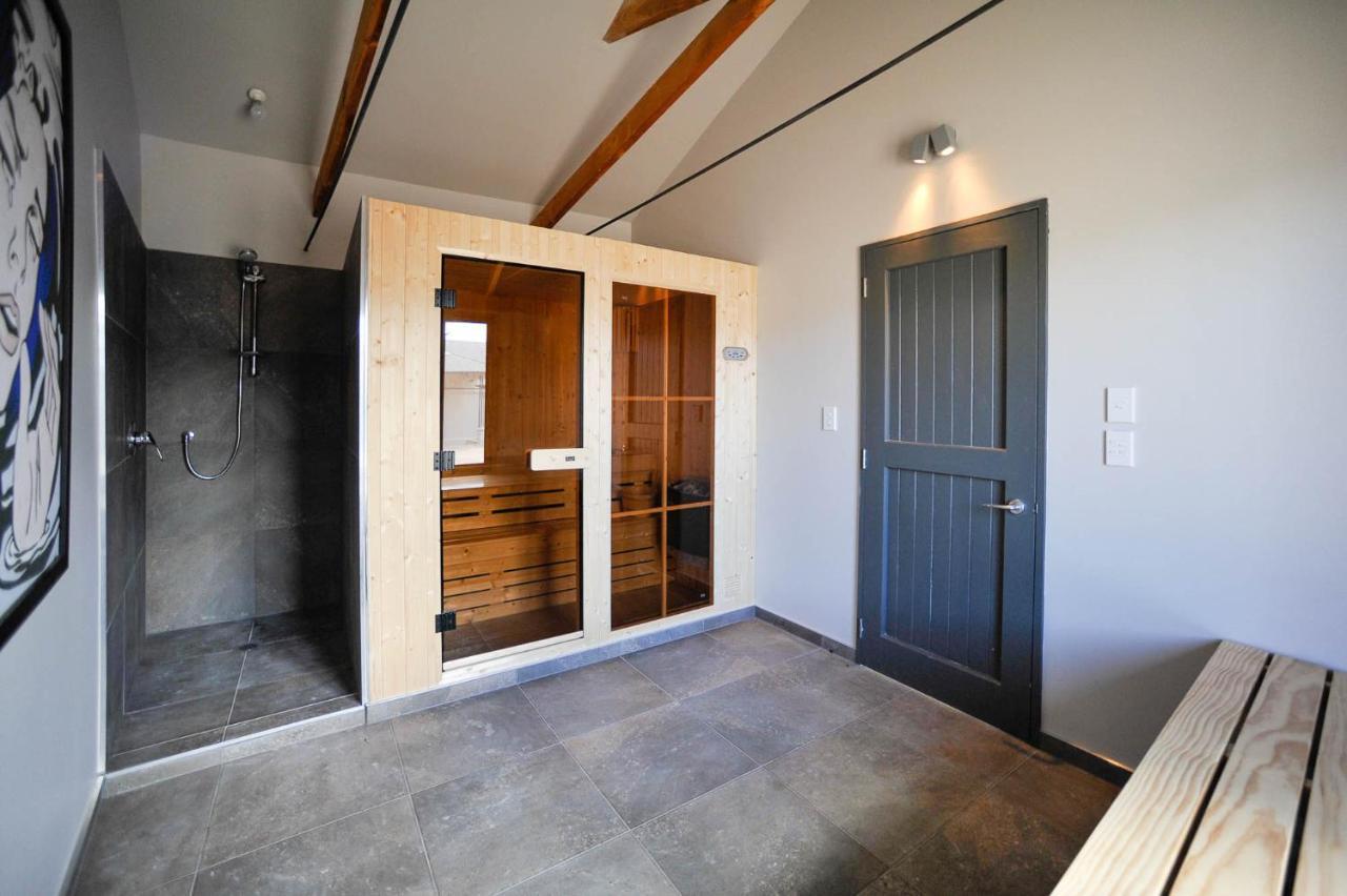 Windhover Suites Tasman エクステリア 写真