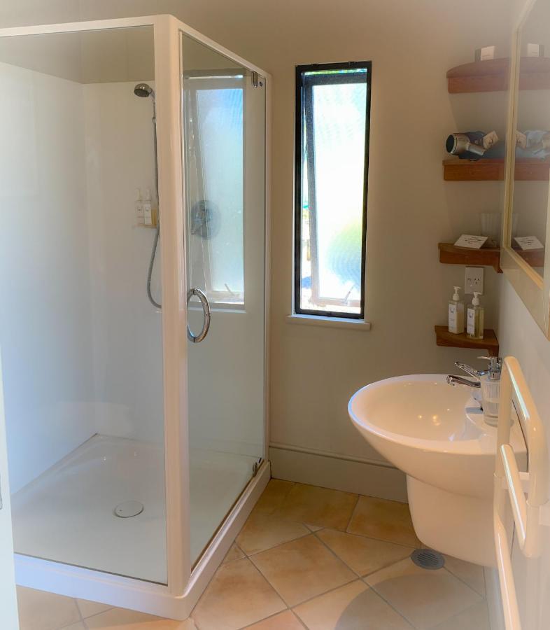 Windhover Suites Tasman エクステリア 写真