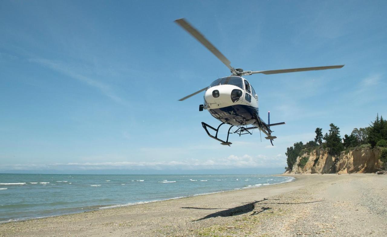 Windhover Suites Tasman エクステリア 写真