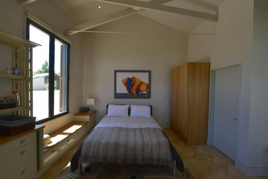 Windhover Suites Tasman エクステリア 写真